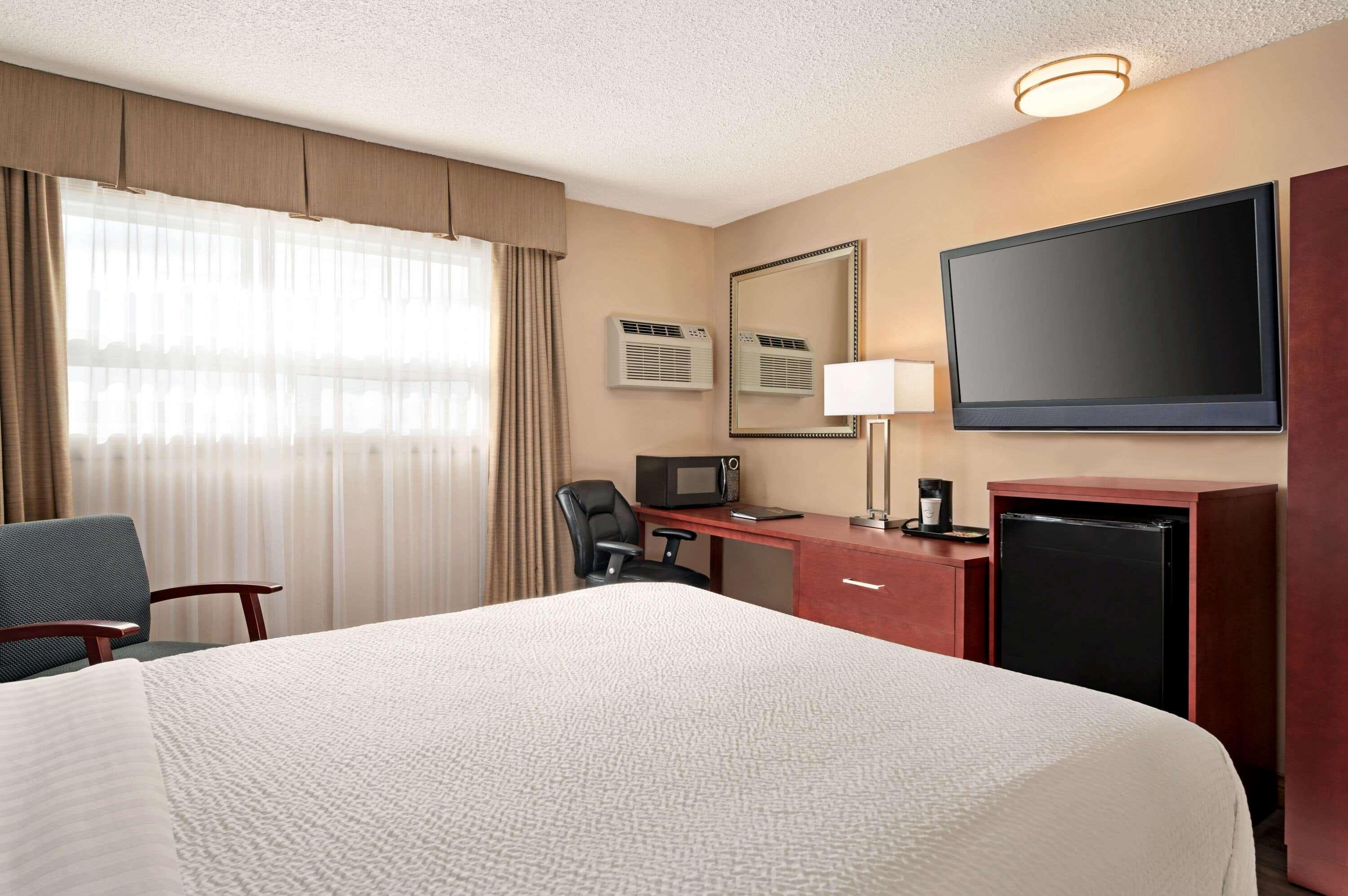 Days Inn By Wyndham Fredericton Exteriör bild