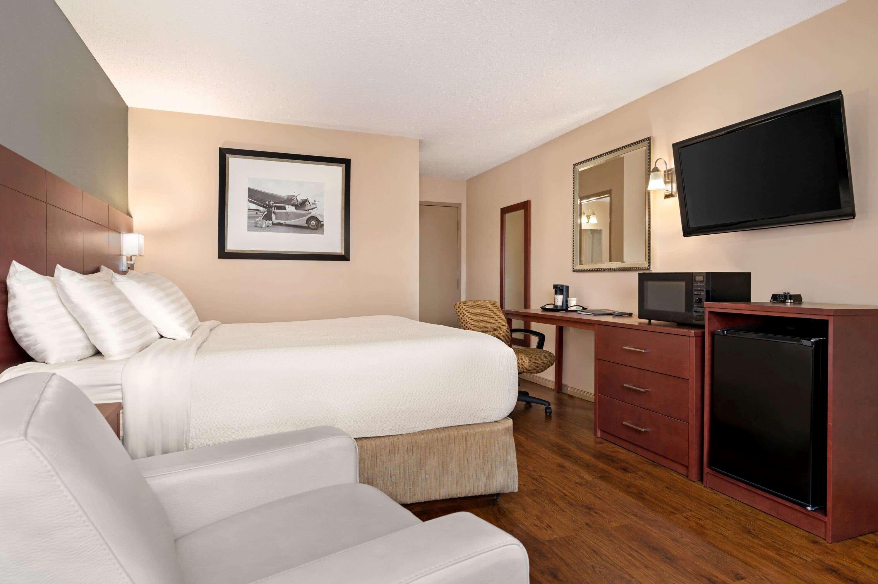 Days Inn By Wyndham Fredericton Exteriör bild
